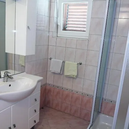 Nana Apartmán *